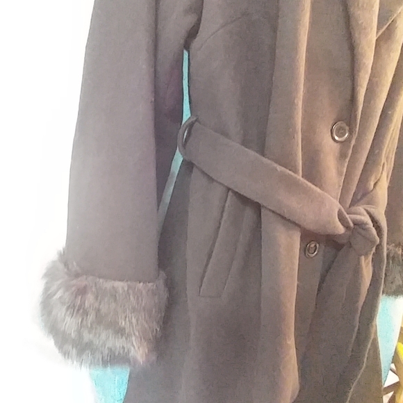 City Chic  Faux Fur Cuff Long Dress Coat Sz 2X - Picture 3 of 5